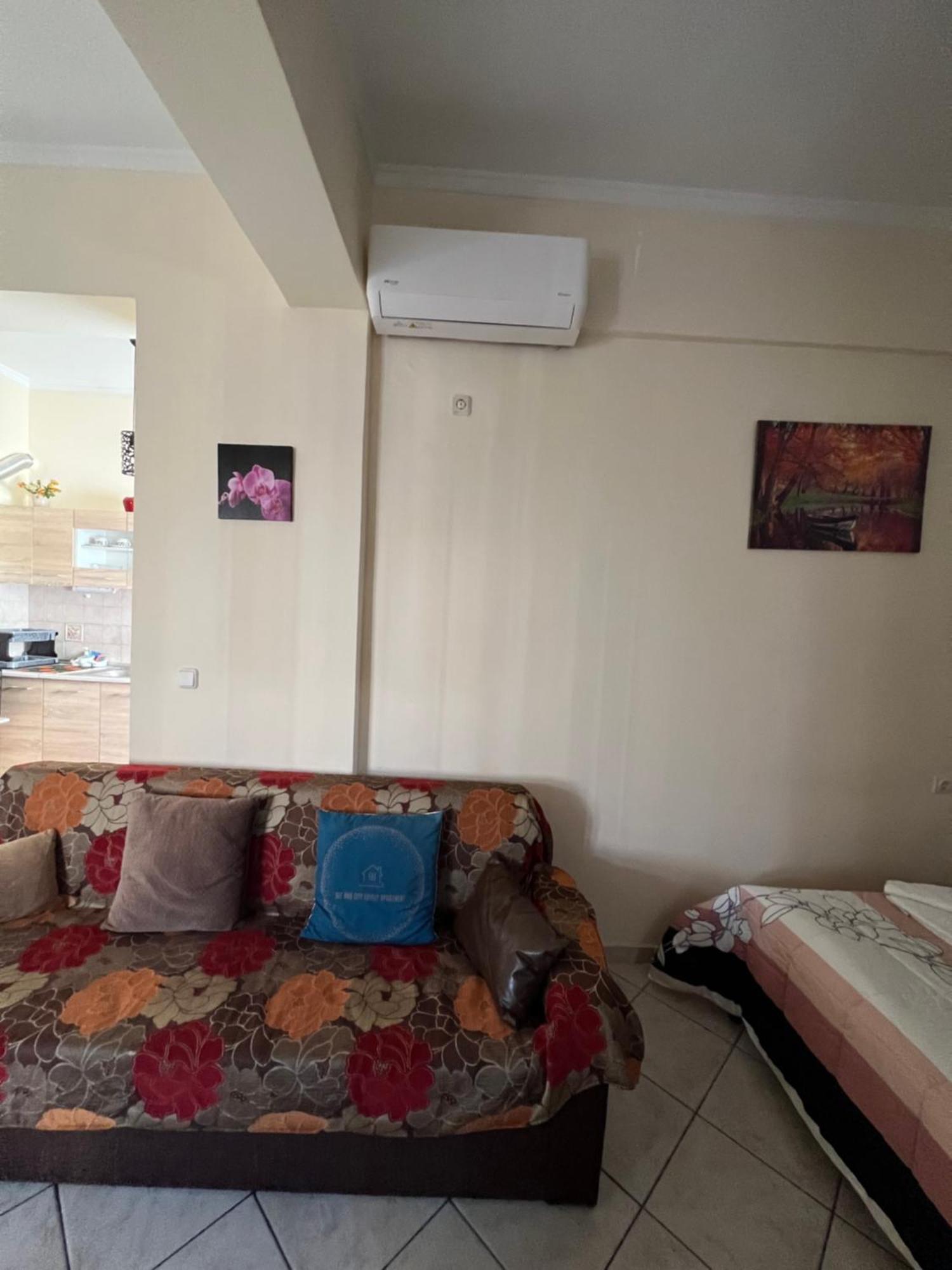 See And City Apartment 艾伊翁 外观 照片